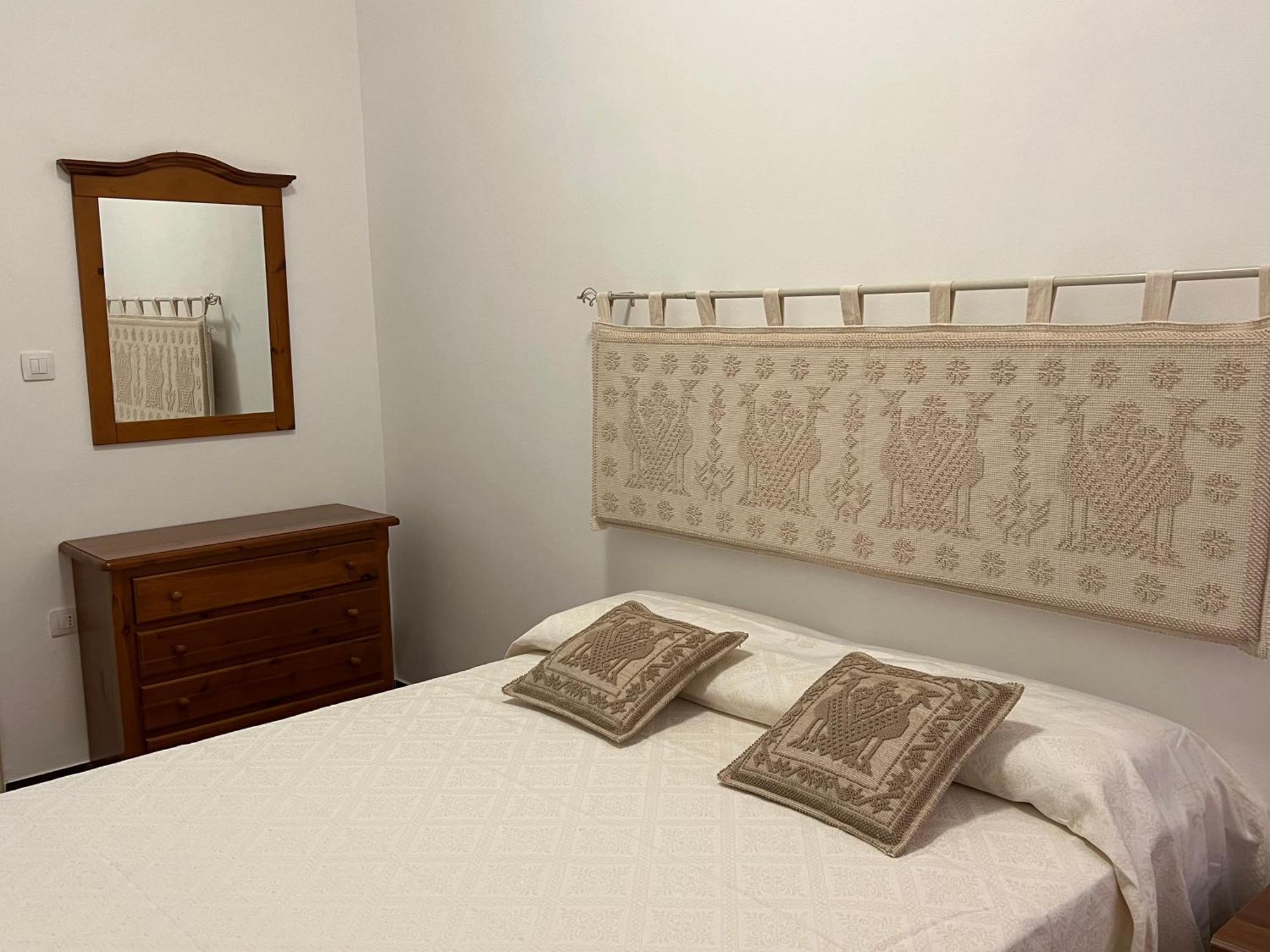 B&B Via Dei Mille Кастельсардо Экстерьер фото