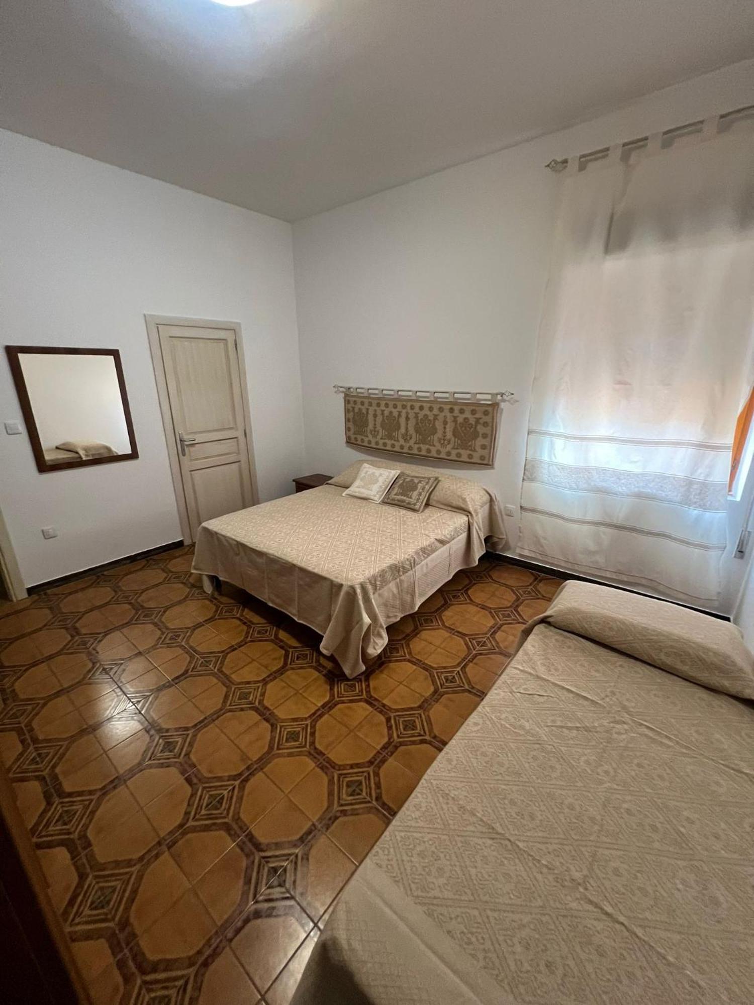 B&B Via Dei Mille Кастельсардо Экстерьер фото
