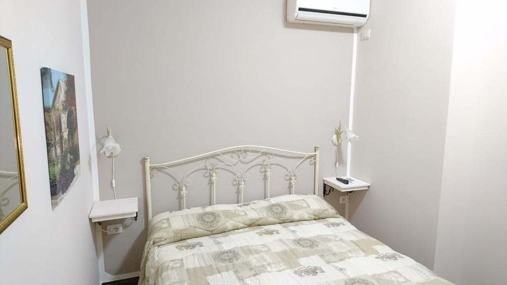 B&B Via Dei Mille Кастельсардо Экстерьер фото